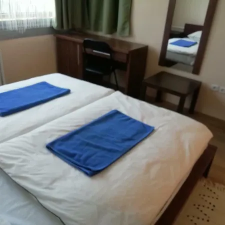 Indohaz Kishotel * Πετς